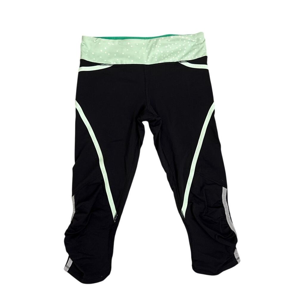 Lululemon Roll Out Black Mint Cropped Athletic Capri Leggings Size 4